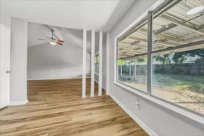 12210 Lambeth Palace Drive, Houston, TX 77066 - Photo 6