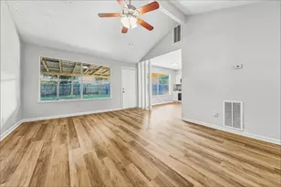 12210 Lambeth Palace Dr, Houston, TX 77066 - Photo 2