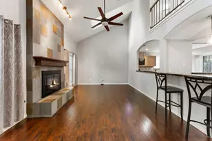 1 N Birchcane Ct, The Woodlands, TX 77381 - Photo 8