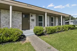 6022 Beaudry Dr, Houston, TX 77035 - Photo 2