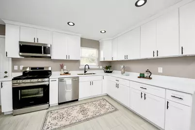 5639 Westover Street, Houston, TX 77033 - Photo 8