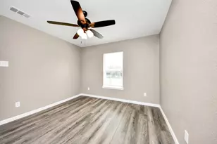 5639 Westover St, Houston, TX 77033 - Photo 30