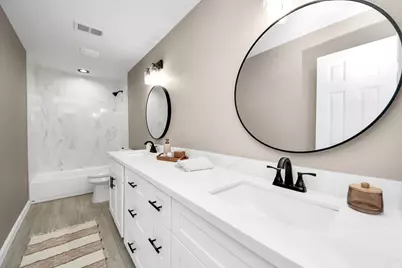 5639 Westover Street, Houston, TX 77033 - Photo 32