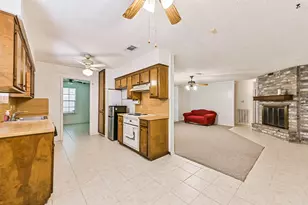 1426 Scott St, La Marque, TX 77568 - Photo 12