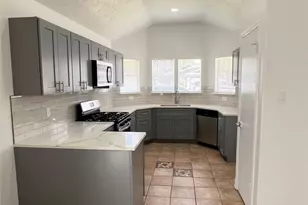 3910 Ebury Dr, Houston, TX 77066 - Photo 6