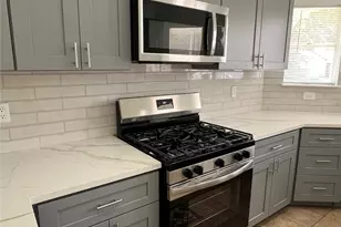 3910 Ebury Dr, Houston, TX 77066 - Photo 8