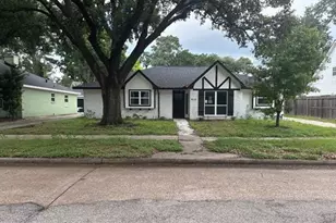 9410 Albury Dr, Houston, TX 77096 - Photo 2