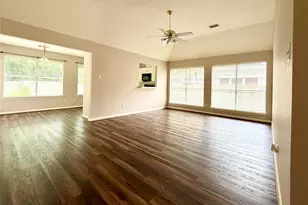 4006 Hunnington Dr, Conroe, TX 77303 - Photo 6