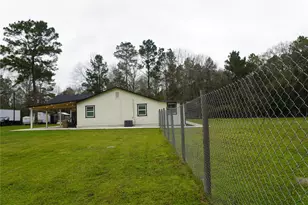 161 Hicks Loop W, Cleveland, TX 77328 - Photo 24