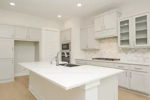 8018 Hingham Ln, The Woodlands, TX 77389 - Photo 16