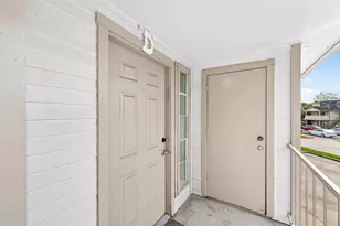 11500 Meadow Ln, Houston, TX 77477 - Photo 28