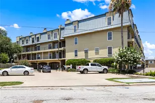 921 Marine Dr, Galveston, TX 77550 - Photo 24