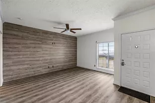 921 Marine Dr, Galveston, TX 77550 - Photo 12