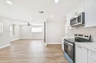 5622 Canterway Dr, Houston, TX 77048 - Photo 8