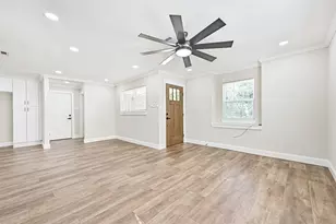 5622 Canterway Dr, Houston, TX 77048 - Photo 2