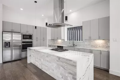 2111 McGowen Street, Houston, TX 77004 - Photo 12