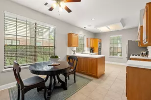 34 Plum Blossom Pl, The Woodlands, TX 77381 - Photo 10