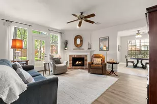 34 Plum Blossom Pl, The Woodlands, TX 77381 - Photo 6