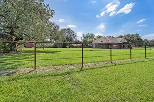 119 Hackberry St, Louise, TX 77455 - Photo 32