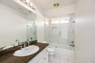 9718 Deverell Dr, Sugar Land, TX 77498 - Photo 24