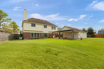 9718 Deverell Drive, Sugar Land, TX 77498 - Photo 4
