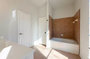 802 San Jacinto Circle, Baytown, TX 77521 - Photo 14