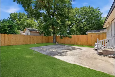9330 E Avenue L, Houston, TX 77012 - Photo 20