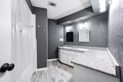 10 Kenny Court, Alvin, TX 77511 - Photo 20