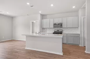 226 Magnolia Laurel Dr, Alvin, TX 77511 - Photo 4