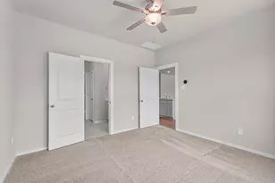 226 Magnolia Laurel Dr, Alvin, TX 77511 - Photo 14