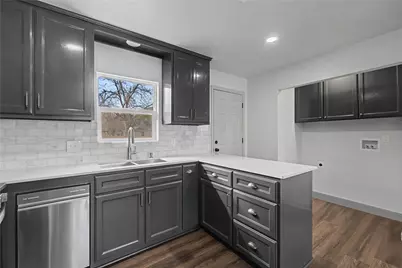 1108 Nottingham Drive, Angleton, TX 77515 - Photo 8