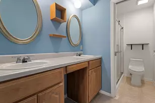 2100 Tanglewilde St, Houston, TX 77063 - Photo 10