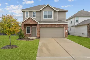 2205 Angie Kaye Dr, Conroe, TX 77301 - Photo 2