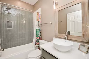 2015 Shadow Bend Dr, Sugar Land, TX 77479 - Photo 38