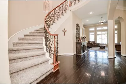 2015 Shadow Bend Drive, Sugar Land, TX 77479 - Photo 6