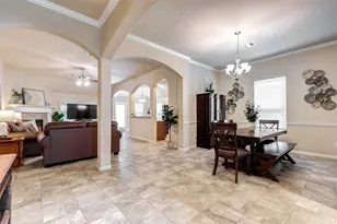 546 Green Meadows Dr, West Columbia, TX 77486 - Photo 4