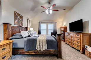 546 Green Meadows Dr, West Columbia, TX 77486 - Photo 16