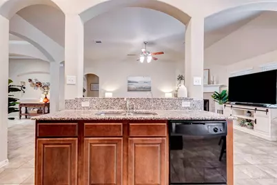 546 Green Meadows Drive, West Columbia, TX 77486 - Photo 10
