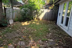 1614 Bradney Dr, Houston, TX 77077 - Photo 20
