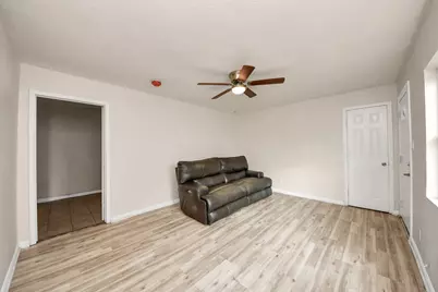 10506 Sierra Drive, Houston, TX 77051 - Photo 6