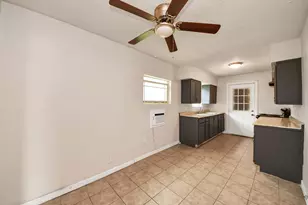 10506 Sierra Dr, Houston, TX 77051 - Photo 8