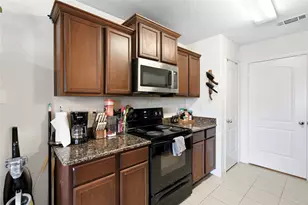 9810 Montana Sapphire Ln, Rosharon, TX 77583 - Photo 10