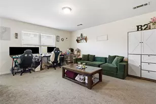9810 Montana Sapphire Ln, Rosharon, TX 77583 - Photo 6