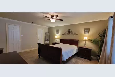 210 W Castle Harbour Drive, Friendswood, TX 77546 - Photo 14