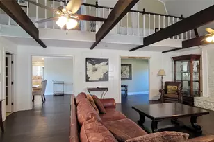 210 W Castle Harbour Dr, Friendswood, TX 77546 - Photo 8