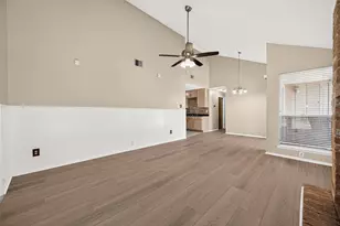 3718 Pintan Ln, Houston, TX 77014 - Photo 4