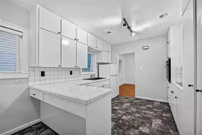 1758 Hawthorne Street #2, Houston, TX 77098 - Photo 6