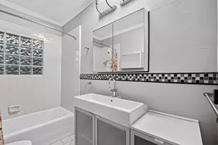 1758 Hawthorne St, Houston, TX 77098 - Photo 10