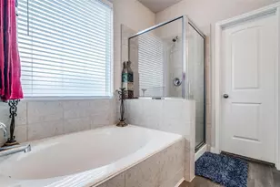 4258 McGregor Blf Ln, Conroe, TX 77304 - Photo 16