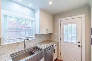 9619 Highmeadow Dr, Houston, TX 77063 - Photo 14